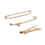 9CT GOLD BAR BROOCH PIN & TWO OTHERS AF
