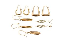 ASSORTMENT OF 9CT GOLD EARRINGS