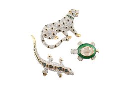 THREE BOXED 1970S SWAROVSKI BROOCH PINS