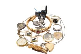COLLECTION OF JEWELLERY & A WRISTWATCH