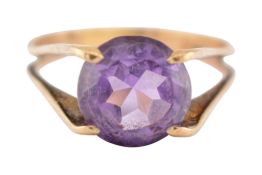 9CT GOLD & AMETHYST RING