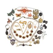 ASSORTMENT OF ANTIQUE & VINTAGE COSTUME JEWELLERY