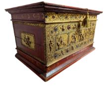 AN EARLY 20TH CENTURY BURMESE WOODEN LACQUERED STORAGE CHEST 缅甸实木箱