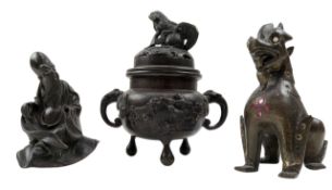 19TH/20TH CENTURY CHINESE / JAPANESE BRONZE & WOODEN CARVING ITEMS