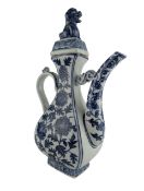 CHINESE BLUE & WHITE TEAPOT WITH FOO DOG FINIAL COVER