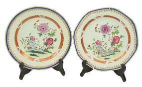 TWO QING QIANLONG CHARGER PLATES 清 乾隆外销粉彩盘