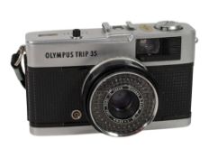 OLYMPUS, JAPAN - VINTAGE 20TH CENTURY 35MM 1980S VIEWFINDER CAMERA