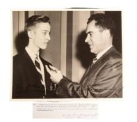 US PRESIDENTS - RICHARD NIXON - SIGNED PHOTO TO OLYMPIC FIGURE SKATER