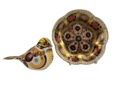 ROYAL CROWN DERBY - A YELLOWHAMMER PAPER WEIGHT & AN OLD IMARI DISH