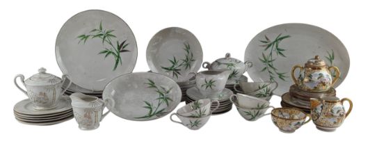 LARGE 20TH CENTURY SAJI KUTANI PORCELAIN DINNER SERVICE