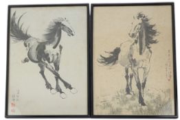 XU BEIHONG (1895-1953)- TWO PRINTS OF HORSES 徐悲鸿 马 版画两幅装框
