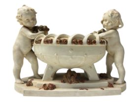 LATE 19TH CENTURY AUSTRIAN BQISUE PORCELAIN CENTREPIECE ORNAMENT