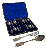 CASED EDWARD VII HALLMARKED SILVER SPOON & SUGAR TONG SET