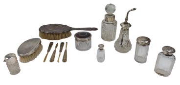 COLLECTION OF GEORGE V HALLMARKED SILVER MOUNTED DRESSING TABLE VANITY ITEMS