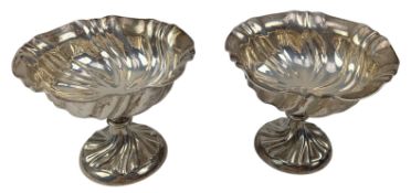 PAIR OF EDWARDIAN SILVER HALLMARKED FOOTED BOWLS
