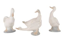 LLADRO NAO - FOUR 20TH CENTURY PORCELAIN DUCK FIGURES