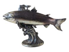 20TH CENTURY VINTAGE SILVER PLATED FISH TABLE LIGHTER