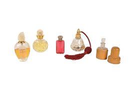 COLLECTION OF 20TH CENTURY VINTAGE PERFUME BOTTLES