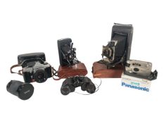 COLLECTION OF 20TH CENTURY CAMERAS & OPTICS
