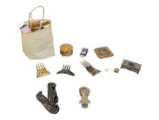 COLLECTION OF 20TH CENTURY VINTAGE LADIES CURIOS
