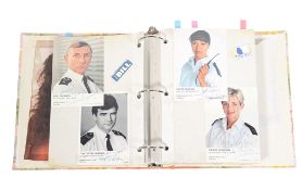 AUTOGRAPHS - BRITISH ACTORS & MODELS
