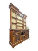 19TH CENTURY OAK DRESSER