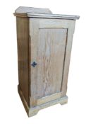 19TH CENTURY VICTORIAN PINE POT CUPBOARD