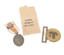 WWII SECOND WORLD WAR GERMAN WEST WALL MEDAL & BELT BUCKLE