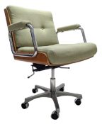 GIROFLEX - RETRO MID CENTURY UPHOLSTERED & CHROME SWIVEL CHAIR
