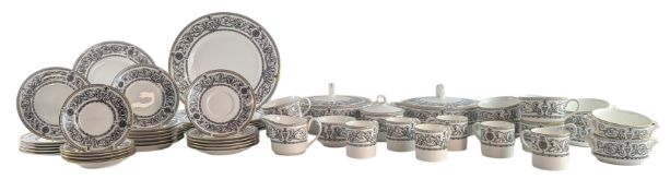 ROYAL WORCESTER 'PADUA' PORCELAIN DINNER SERVICE