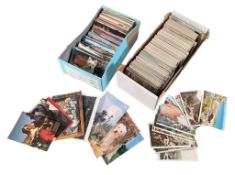 LARGE COLLECTION OF VINTAGE POSTCARDS