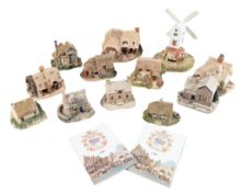 COLLECTION OF LILLIPUT LANE COTTAGES