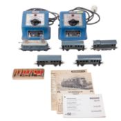 MÄRKLIN Konvolut aus E-Lok RS 800 mit 4 Personenwagen und Zubehör, Spur H0,