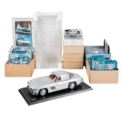 MERCEDES-BENZ Modellauto 300SL im Maßstab 1:8,