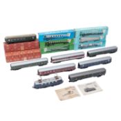 MÄRKLIN E-Lok und 16 Personenwagen, Spur H0,