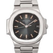 PATEK PHILIPPE Vintage Nautilus "Tropical" Herrenuhr, Ref 3800/1. Patek Service 2024.
