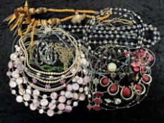 Collection of Costume Jewellery, compris
