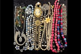Collection of Costume Jewellery, compris