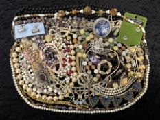 Collection of Costume Jewellery, compris
