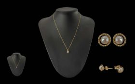 Ladies 9ct Gold & Pearl Set Pendant and