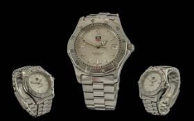 TAG Heuer Gents Professional 200 Meters Stainless Steel Quartz Wrist Watch. Features Rotating Bezel,