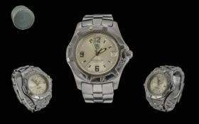TAG Heuer Professional Gents Stainless Steel Quartz Wrist Watch. Features Water Resistant 200