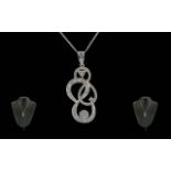 Ladies - Attractive and Exquisite 18ct W