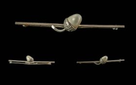 Ladies 9ct White Gold & Single Pearl Set Brooch, The Pearl In the Form of An Acorn. Approx Weight