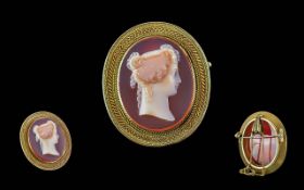 Early Victorian Period - Quality 18ct Gold Mounted Hardstone Cameo Brooch / Pendant, Carving of