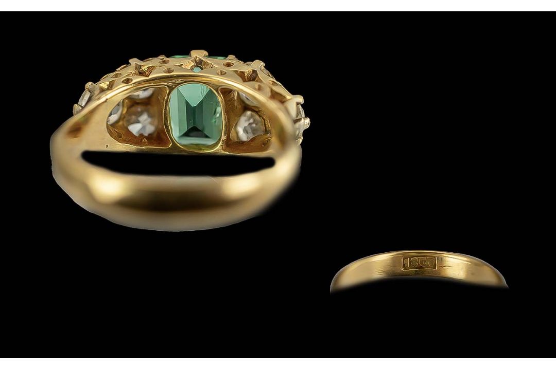 Ladies - Early 20th Century Stunning 18ct Gold Emerald and Diamond Set Dress Ring, Marked 18ct to - Image 2 of 2