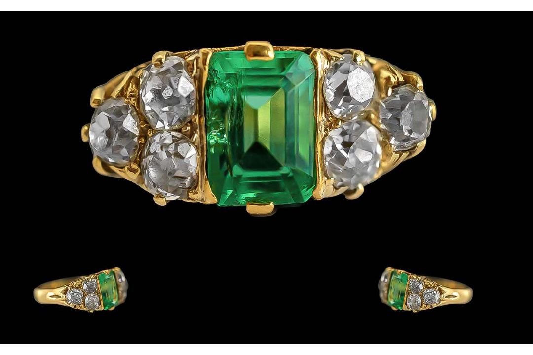 Ladies - Early 20th Century Stunning 18ct Gold Emerald and Diamond Set Dress Ring, Marked 18ct to - Image 1 of 2