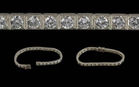 Ladies - Stunning 18ct White Gold Diamon