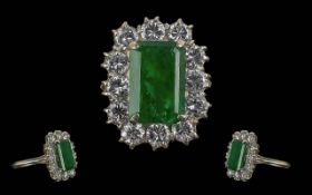 Ladies Pleasing Quality 18ct White Gold Emerald and Diamond Set Dress Ring. Tests 18ct Gold.