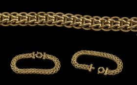 Antique Period Ladies Quality 9ct Gold Well Designed Bracelet with Excellent Clasp,